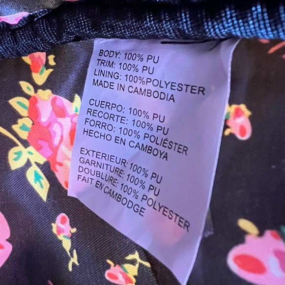 Betsey Johnson Bownanza Mini Crossbody Bag Cream Black Bow Pearl Quilted New NWT - Picture 11 of 13